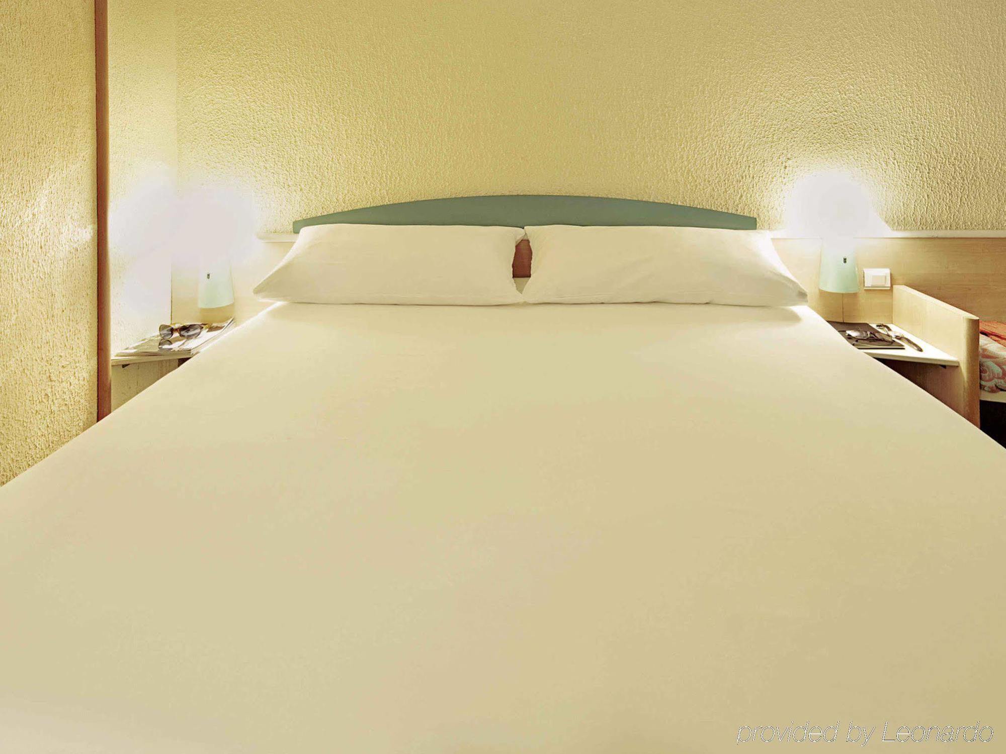 Ibis Archamps Porte De Geneve Exterior photo
